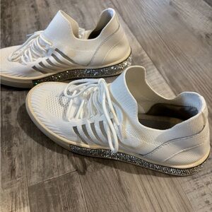 bernie mev. White Knit Women's Sneakers